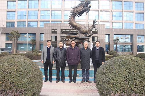 做好產(chǎn)品研發(fā) 服務三農(nóng)事業(yè)