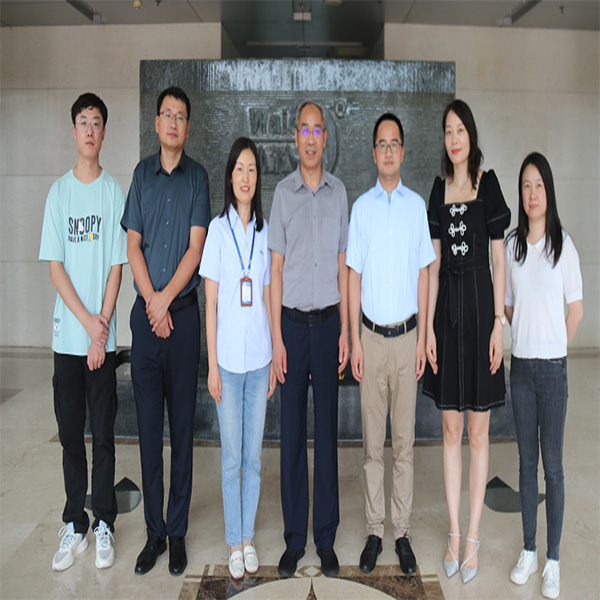 中國農(nóng)科院黃教授一行來集團參觀指導